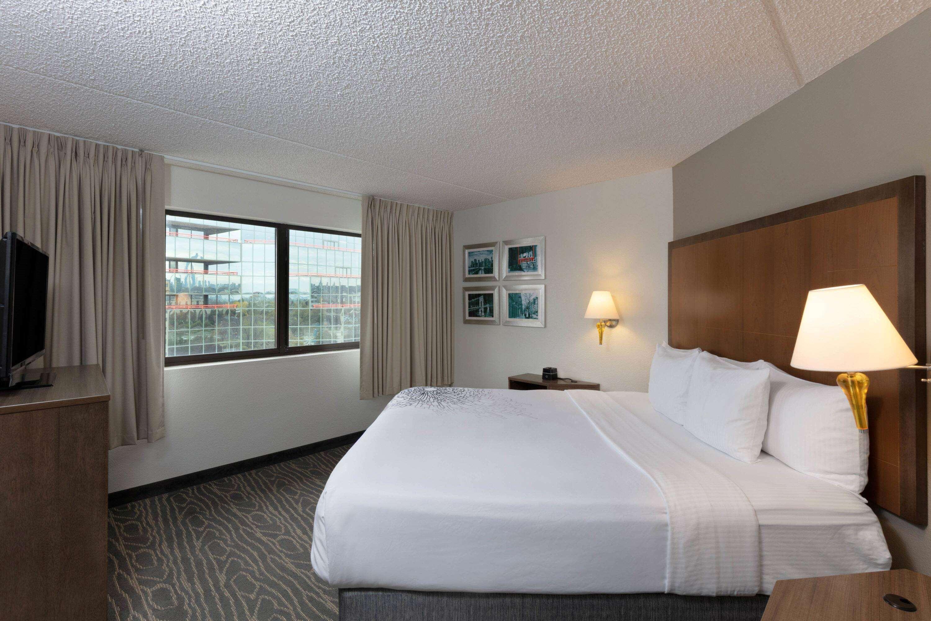 La Quinta By Wyndham Secaucus Meadowlands Hotell Exteriör bild