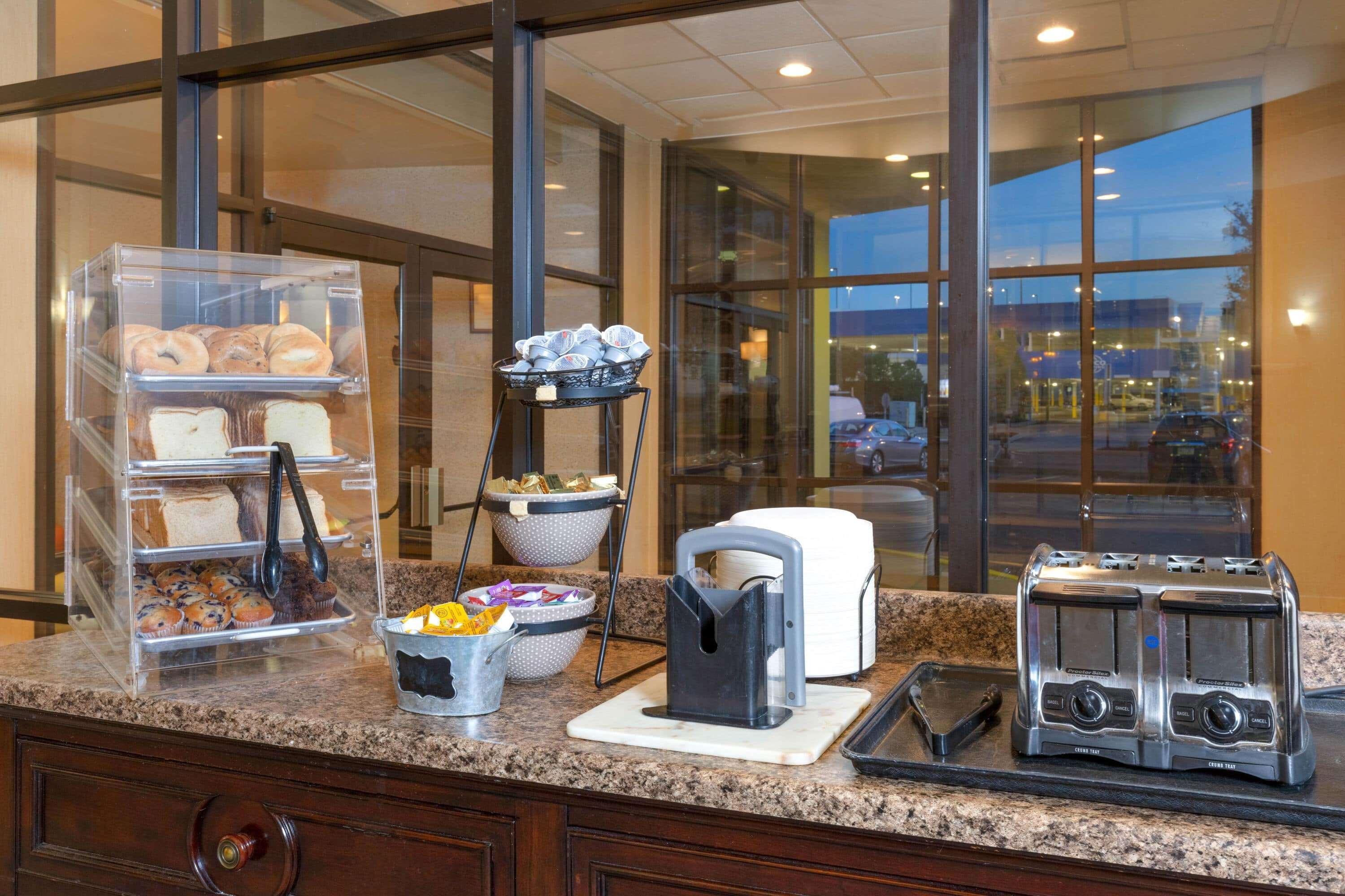 La Quinta By Wyndham Secaucus Meadowlands Hotell Exteriör bild