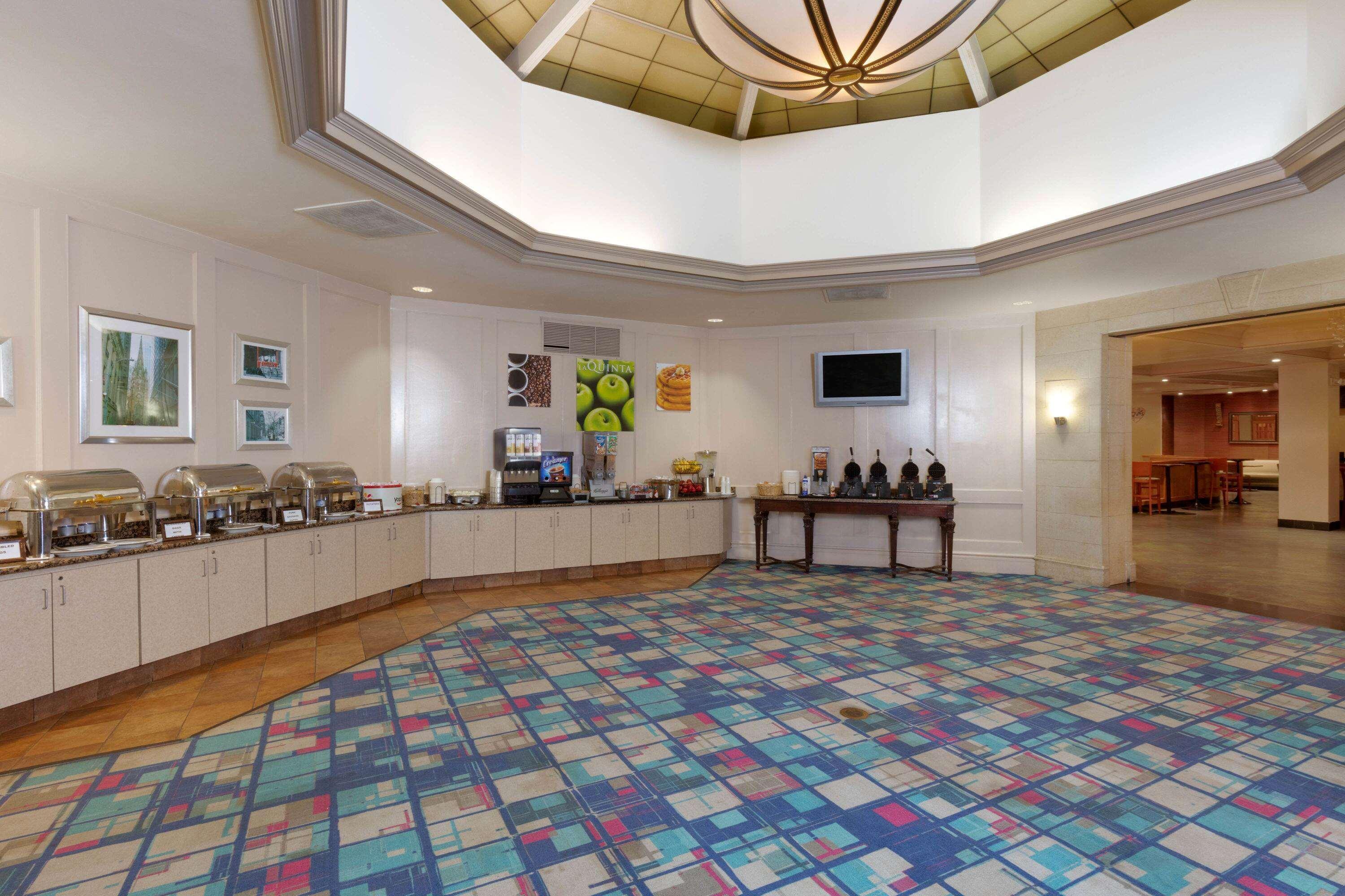 La Quinta By Wyndham Secaucus Meadowlands Hotell Exteriör bild