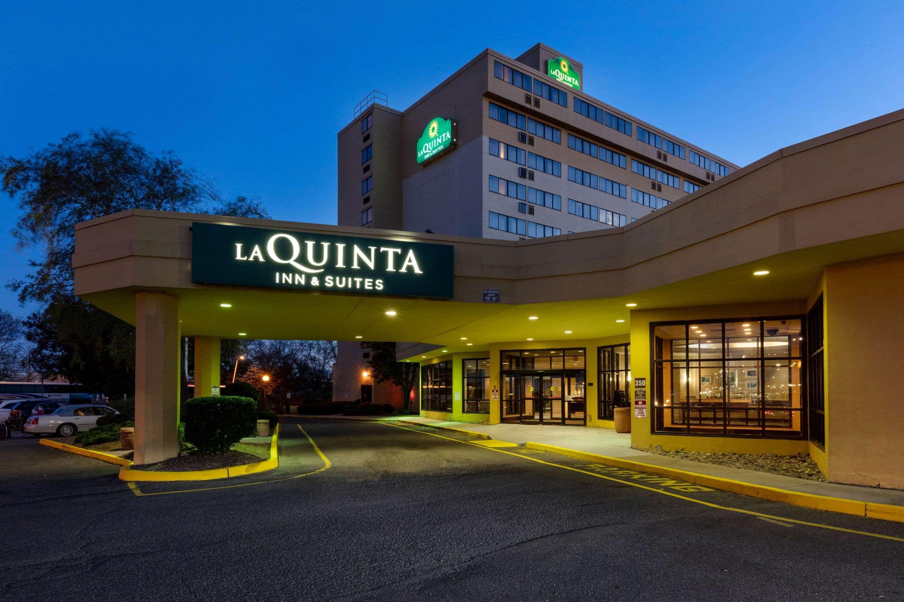 La Quinta By Wyndham Secaucus Meadowlands Hotell Exteriör bild