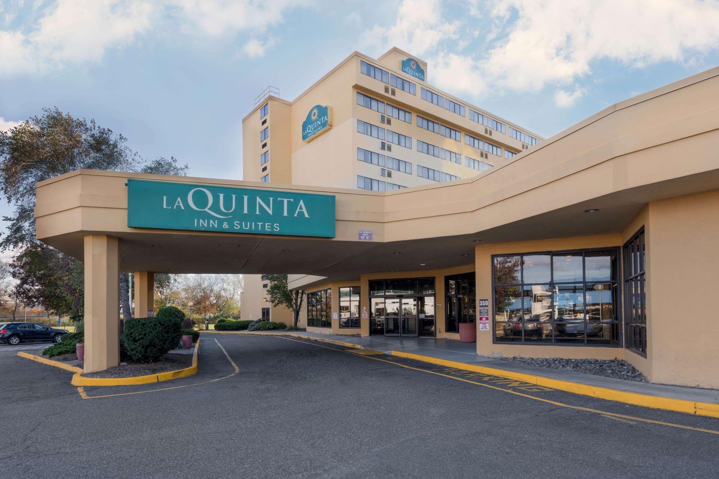 La Quinta By Wyndham Secaucus Meadowlands Hotell Exteriör bild